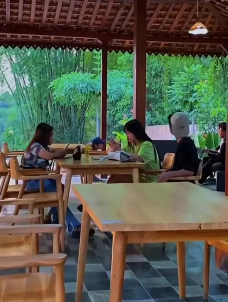 Singgah cafe & resto 4