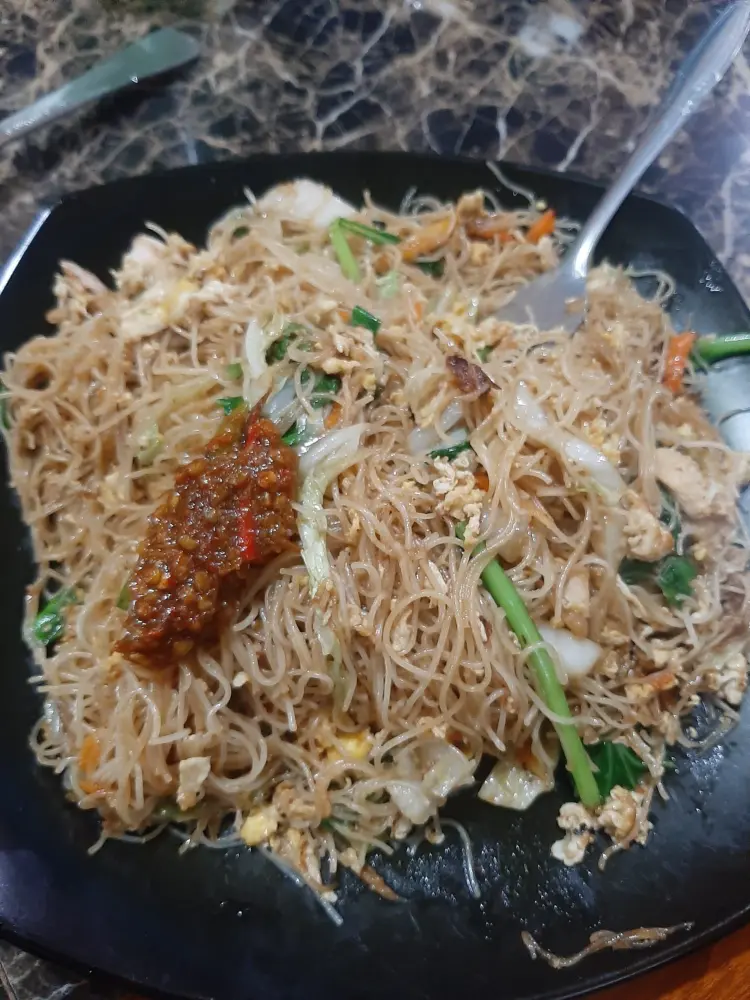 GARENG kedai pecel lele dan seafood 9