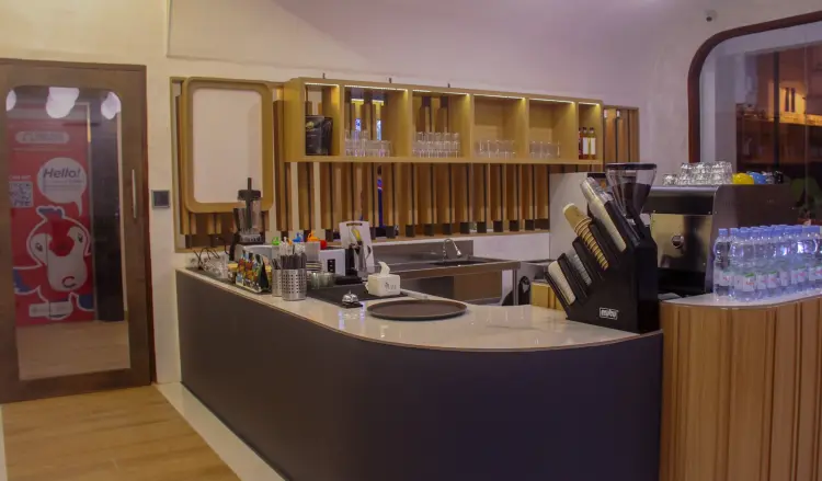 The Cups & Co. Marelan 1