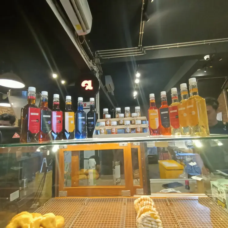 Amstirdam Coffee & Roastery 4