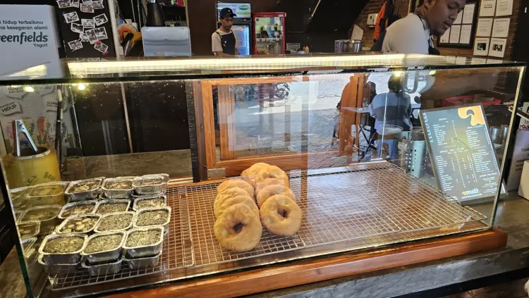 Amstirdam Coffee & Roastery 7