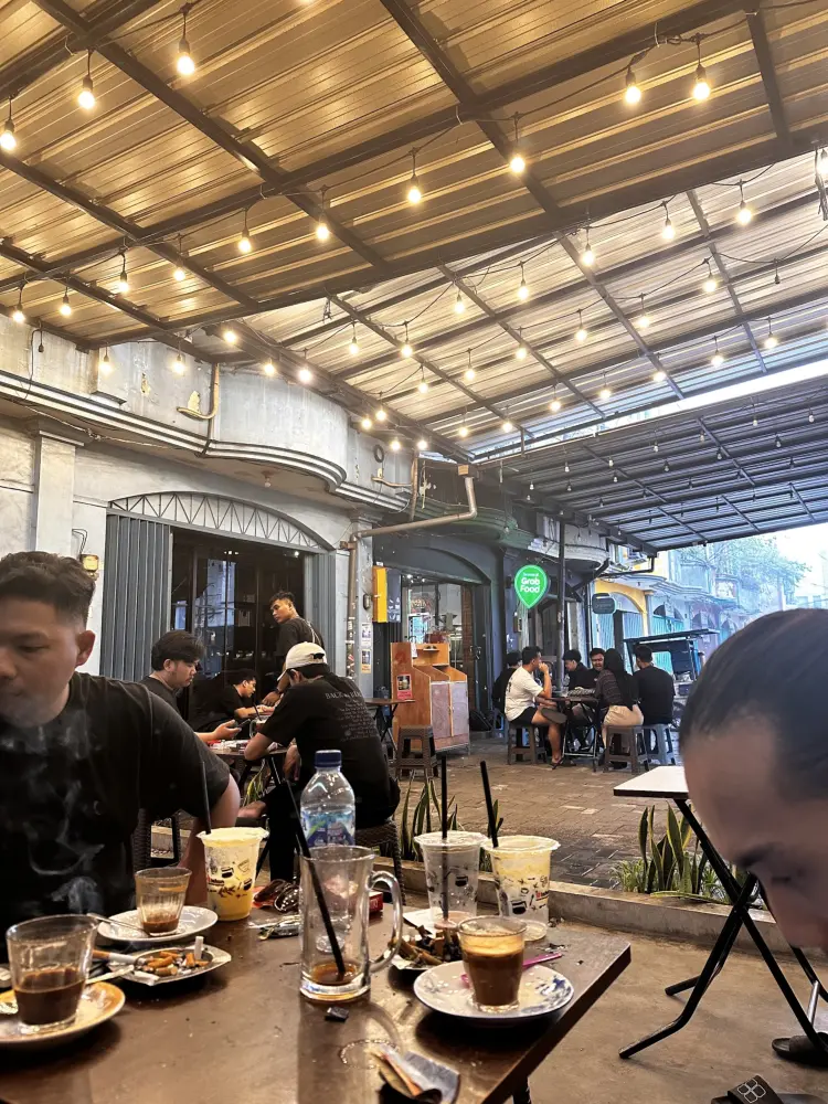 Amstirdam Coffee & Roastery 3