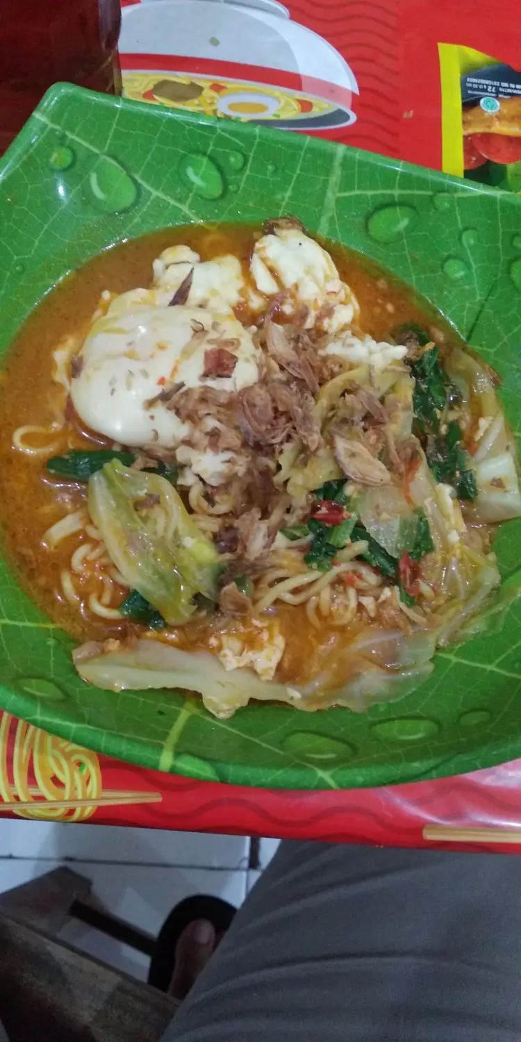 Depot Makan Mang Adhi 9