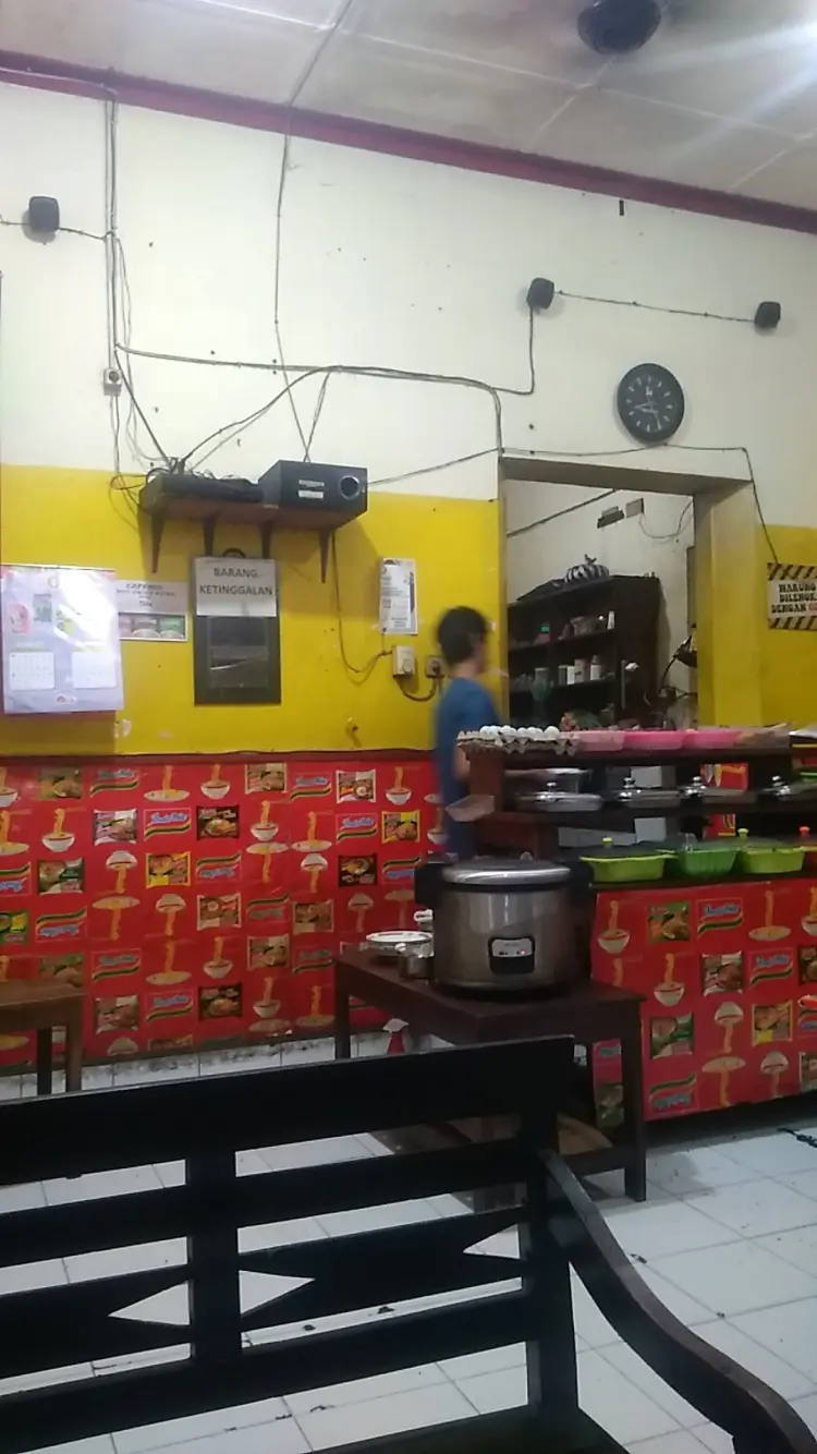 Depot Makan Mang Adhi 5