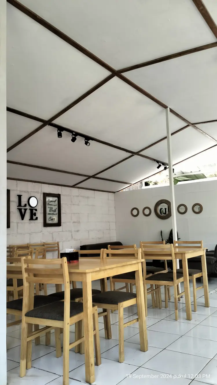 MORIA COFFEE ADVENTURE CAFE 10