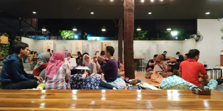 Society Coffee House 2