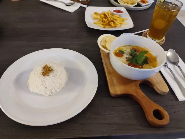 Kapulaga Restaurant 8