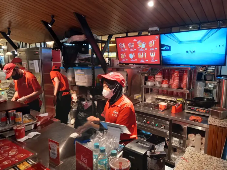 Reddog - Emporium Mall 2