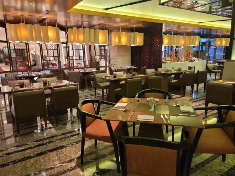 Sana Sini Restaurant 2