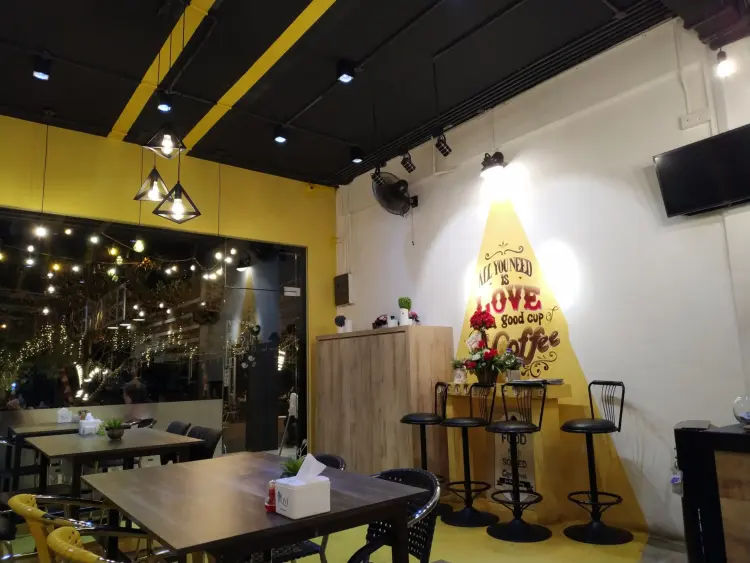 Second Home Bar & Bistro 4