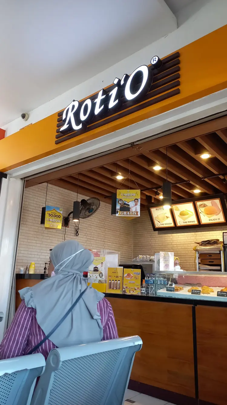 Roti'O - Stasiun Kalisetail 1