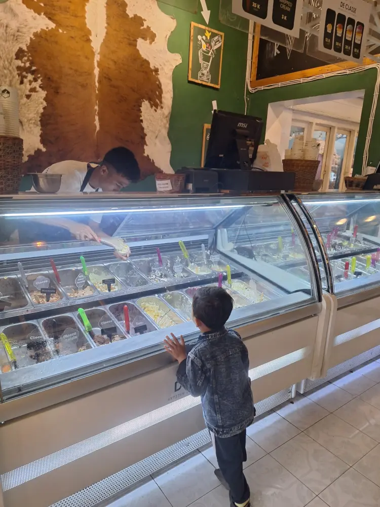 de CLASSE Gelato & Coffee 9