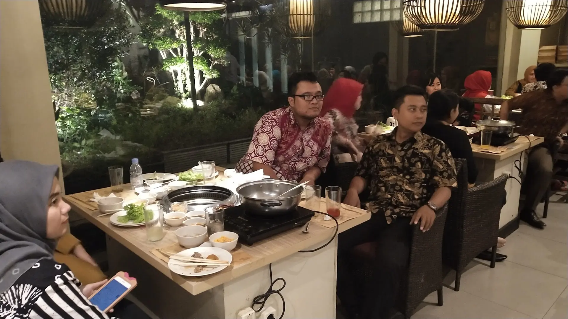 Google 4.7 stars, is that it? Surabaya's Hottest Buffet Cocari, I warn you: avoid peak hours! 7