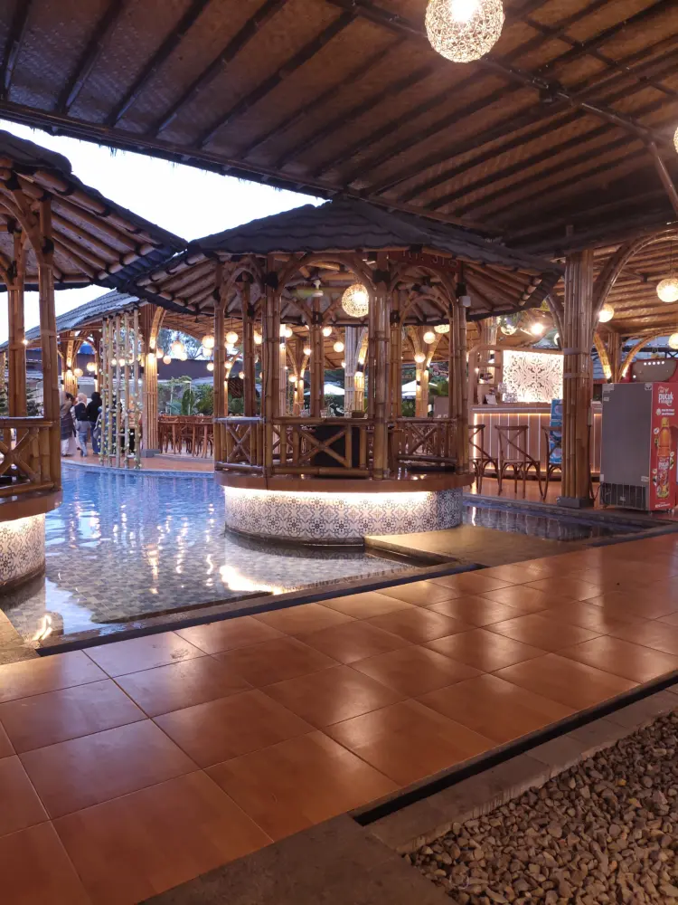 Kampung Kecil - Warung Pojok Cikarang 9