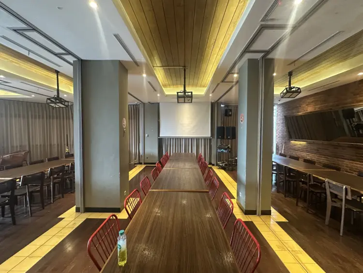 HAWKER Bistro Padang 1