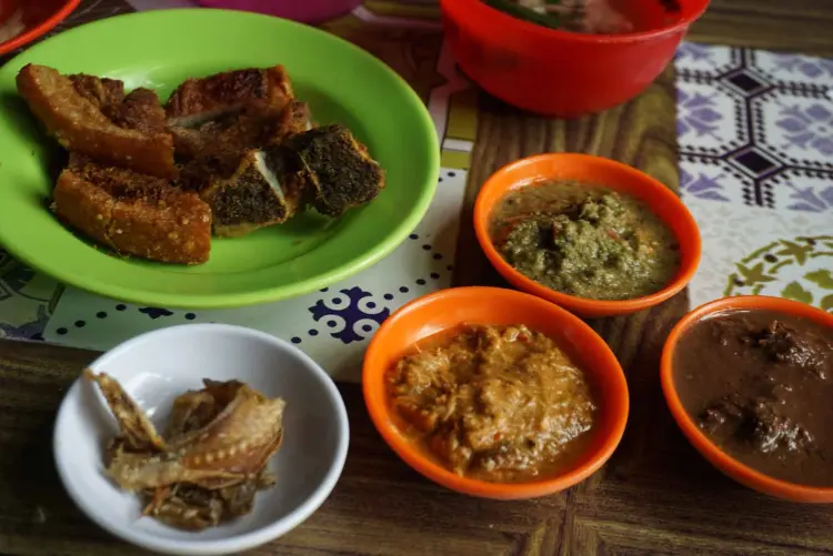 Hotdaina Restaurant 6