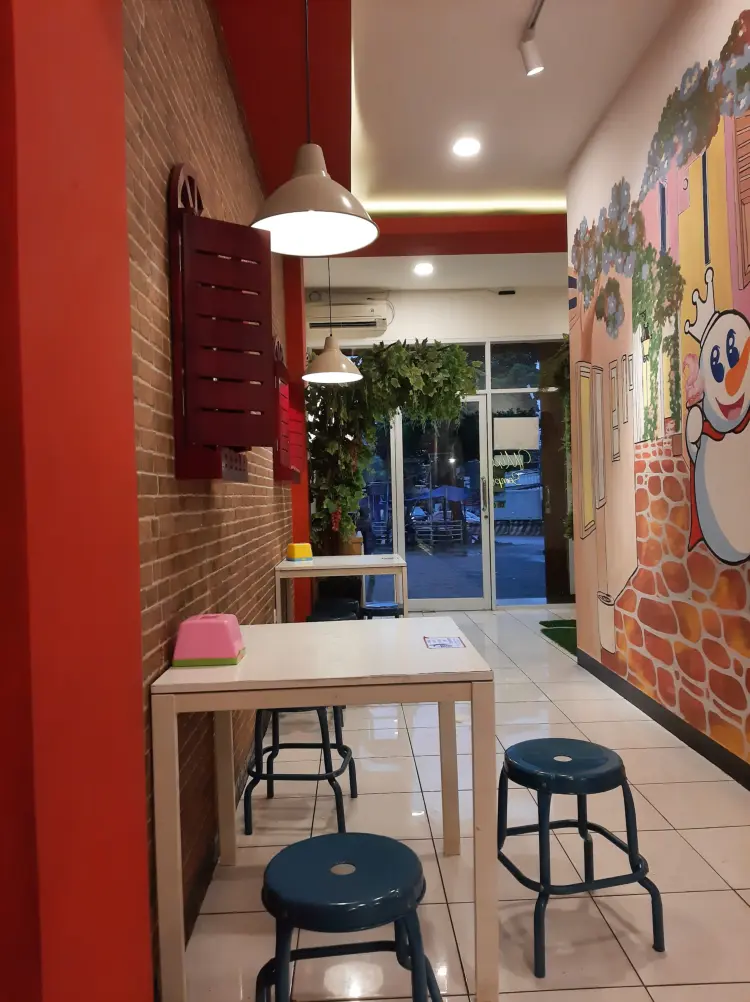 Mixue Semplak Bogor 7