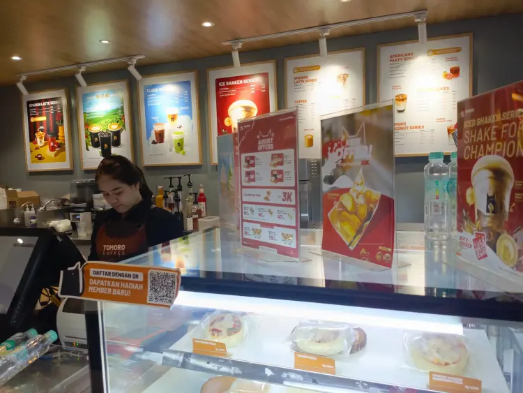 TOMORO COFFEE - Pasar Klender 2