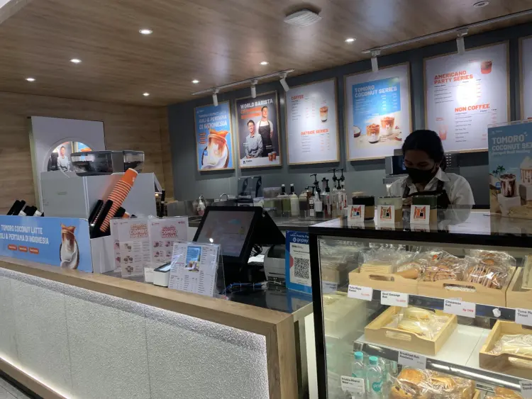 TOMORO COFFEE - Pasar Klender 3