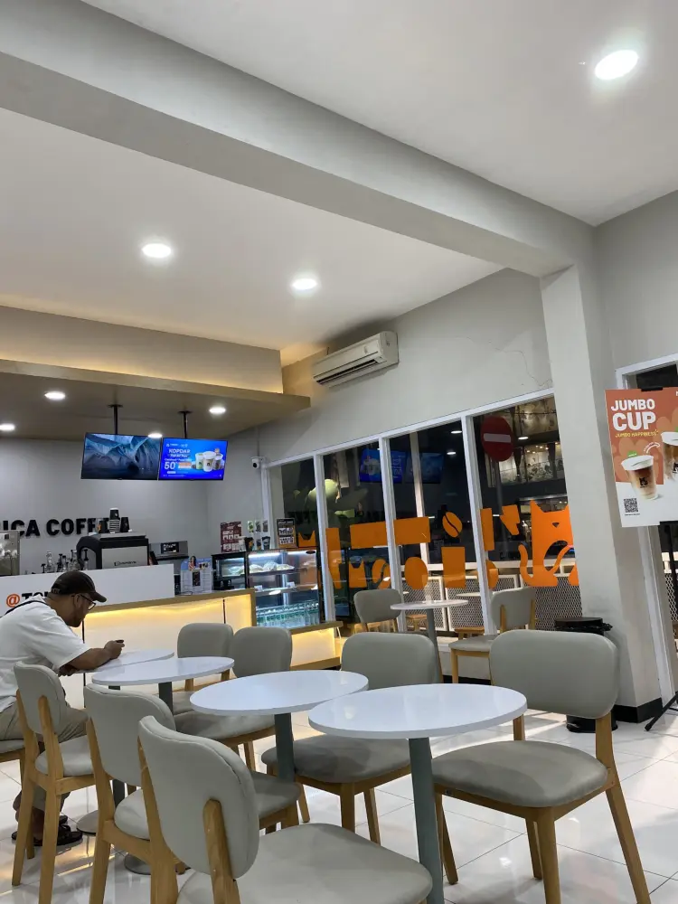 Tomoro Coffee - JL. RE Martadinata Bondowoso 8