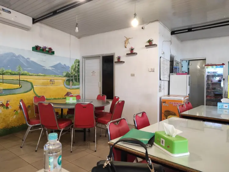 Chef's Kitchen Live Seafood 5