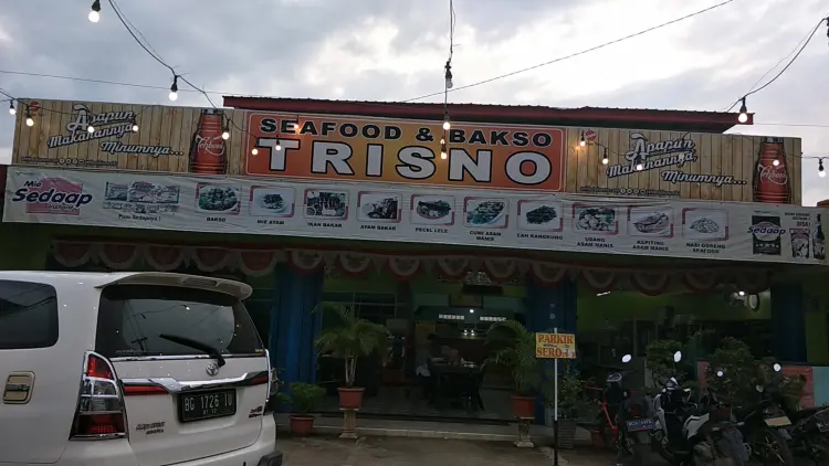 Sea Food & Bakso Trisno 1