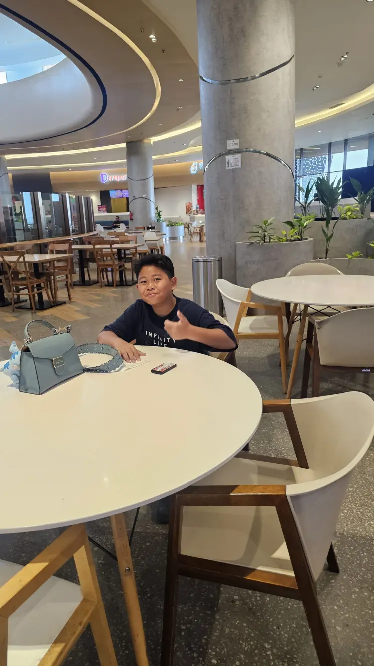 CFC The Park Sawangan 4