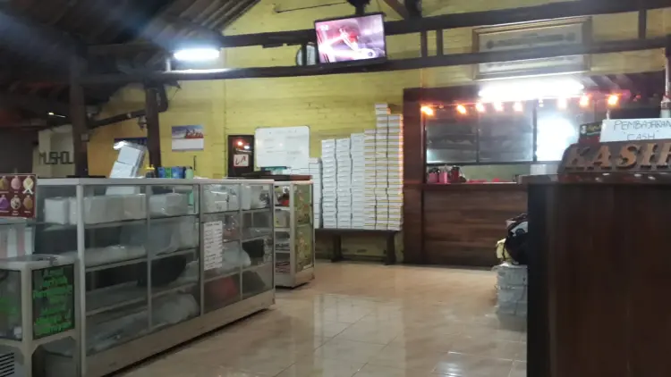 Warung Lesehan Rumadi 6