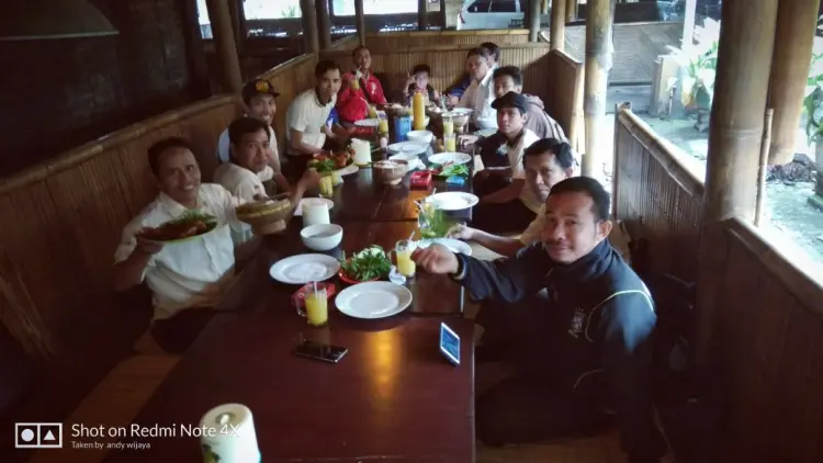 Warung Lesehan Rumadi 10