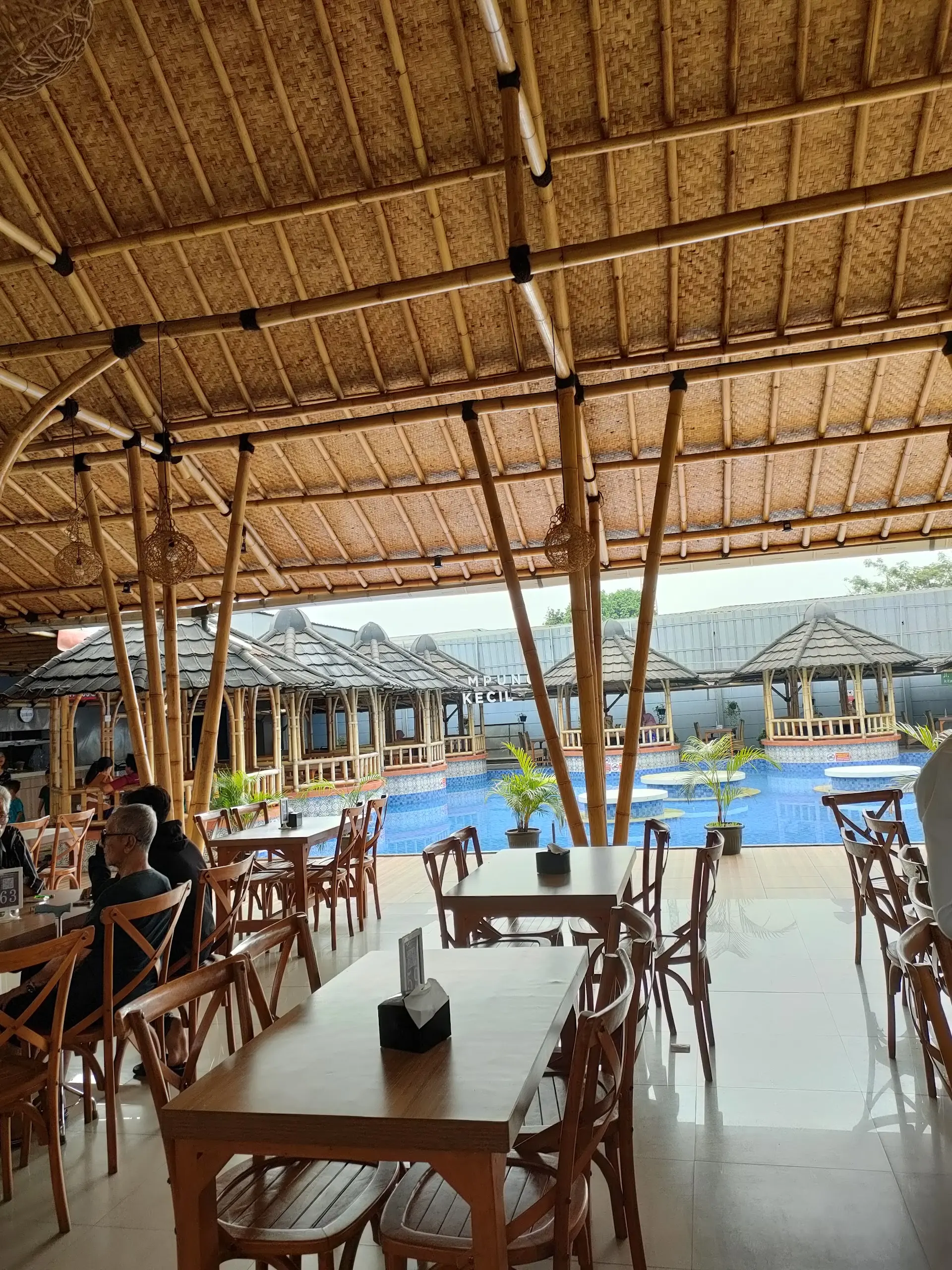 Scored the President's Menu! But this iconic Bogor spot's service... I can't even. 1