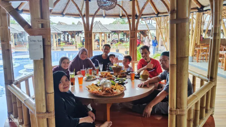 Kampung Kecil Gunung Sindur 9