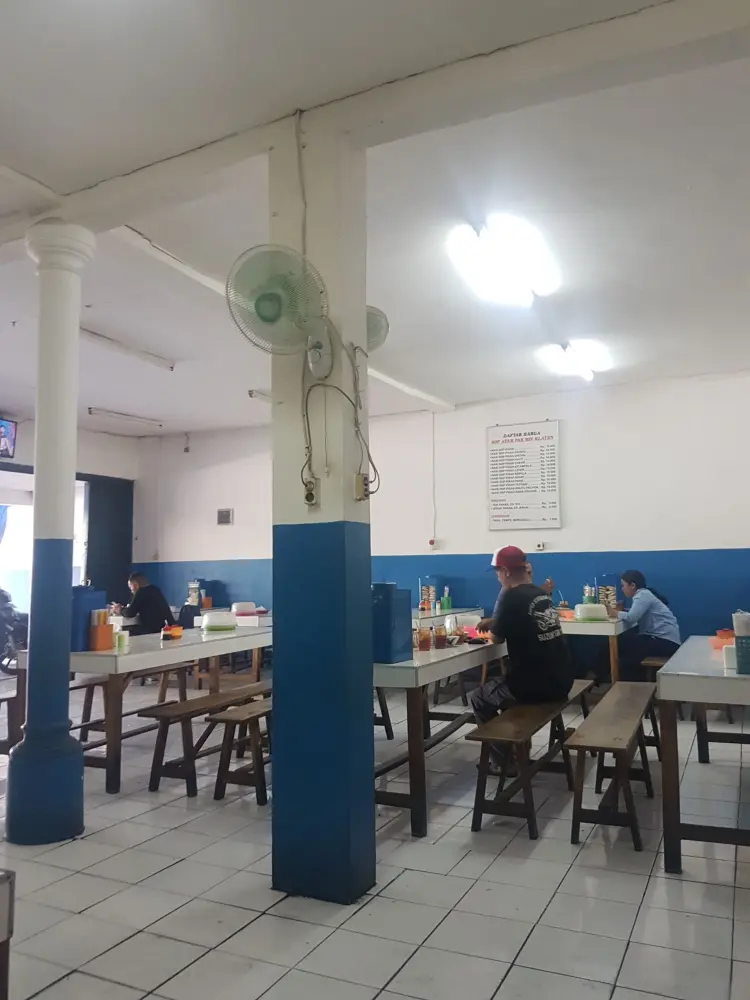 Nemuin sup ayam 8k di jalanan Surabaya, langsung terobati!