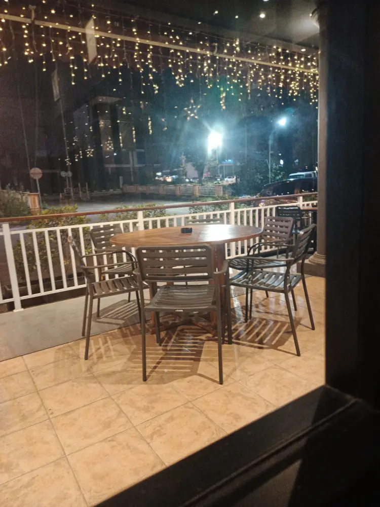 Fuse Cafe and Grill 7