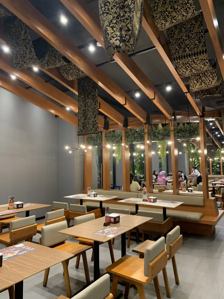 Sate Khas Senayan, Living World Denpasar 5