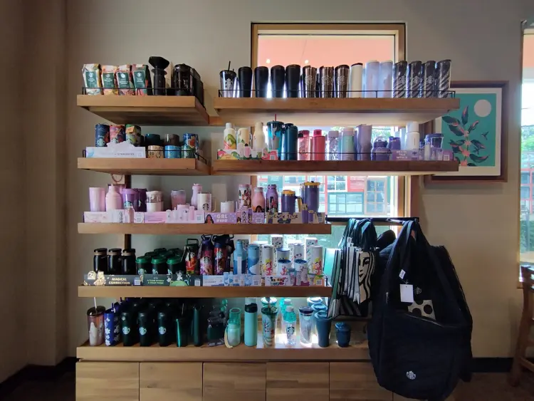 Starbucks Jatinangor 4