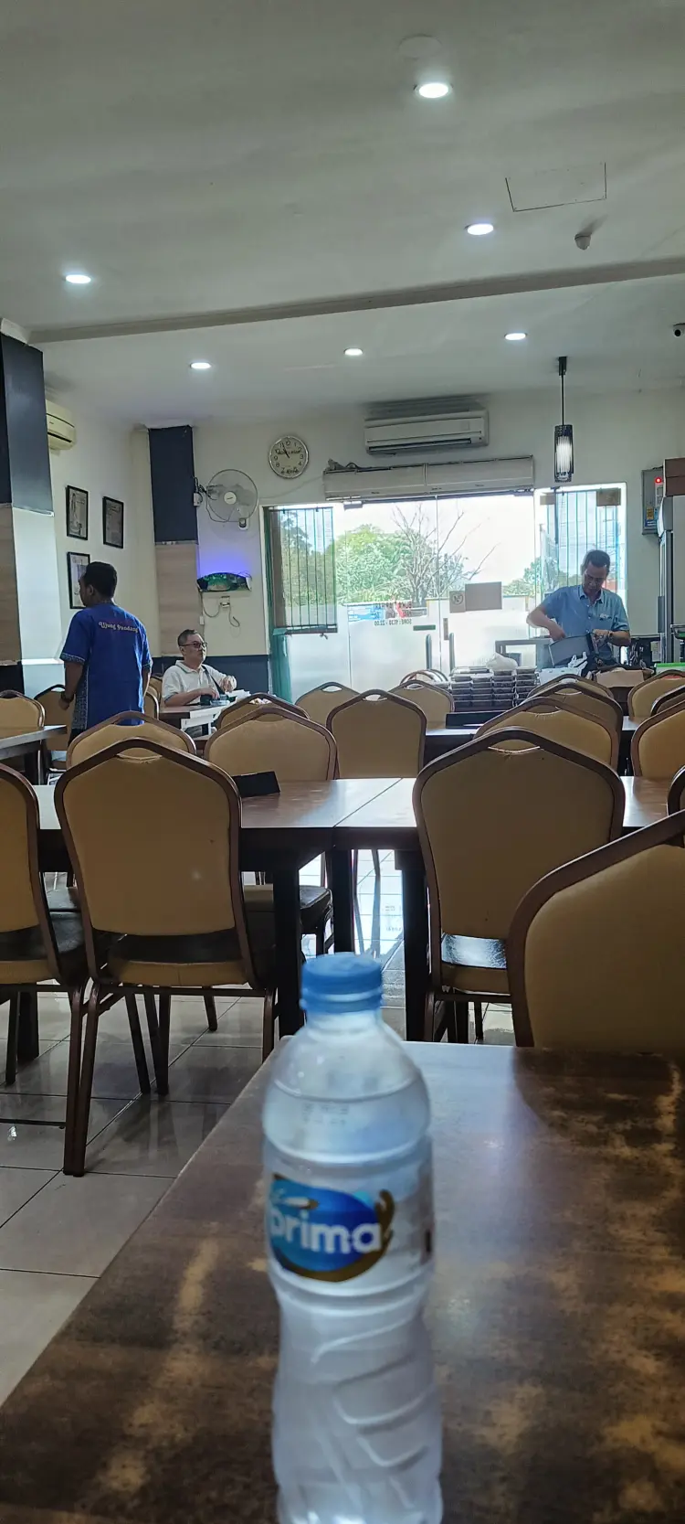 Ujung Pandang Restaurant - Seafood & Grilled Chicken 10