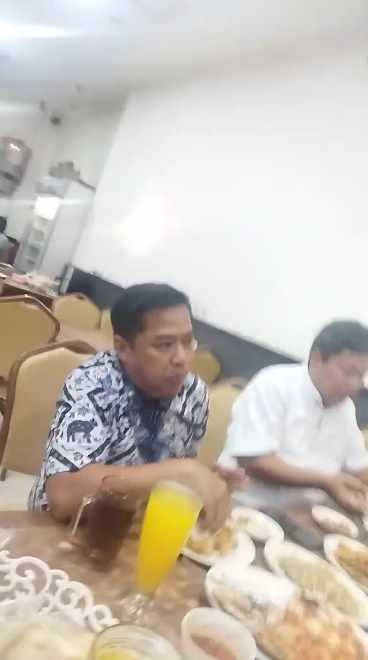 Ujung Pandang Restaurant - Seafood & Grilled Chicken 8