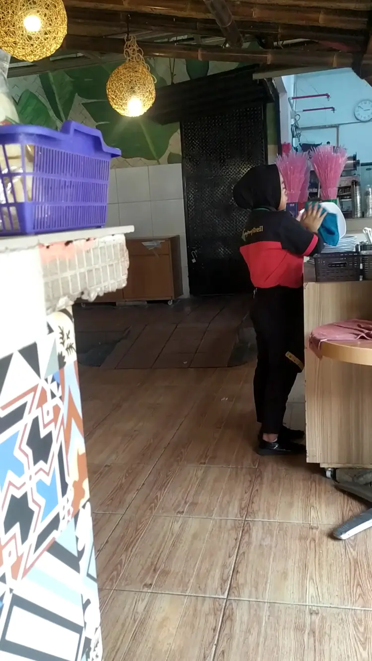 Kampung Kecil Cipondoh 8