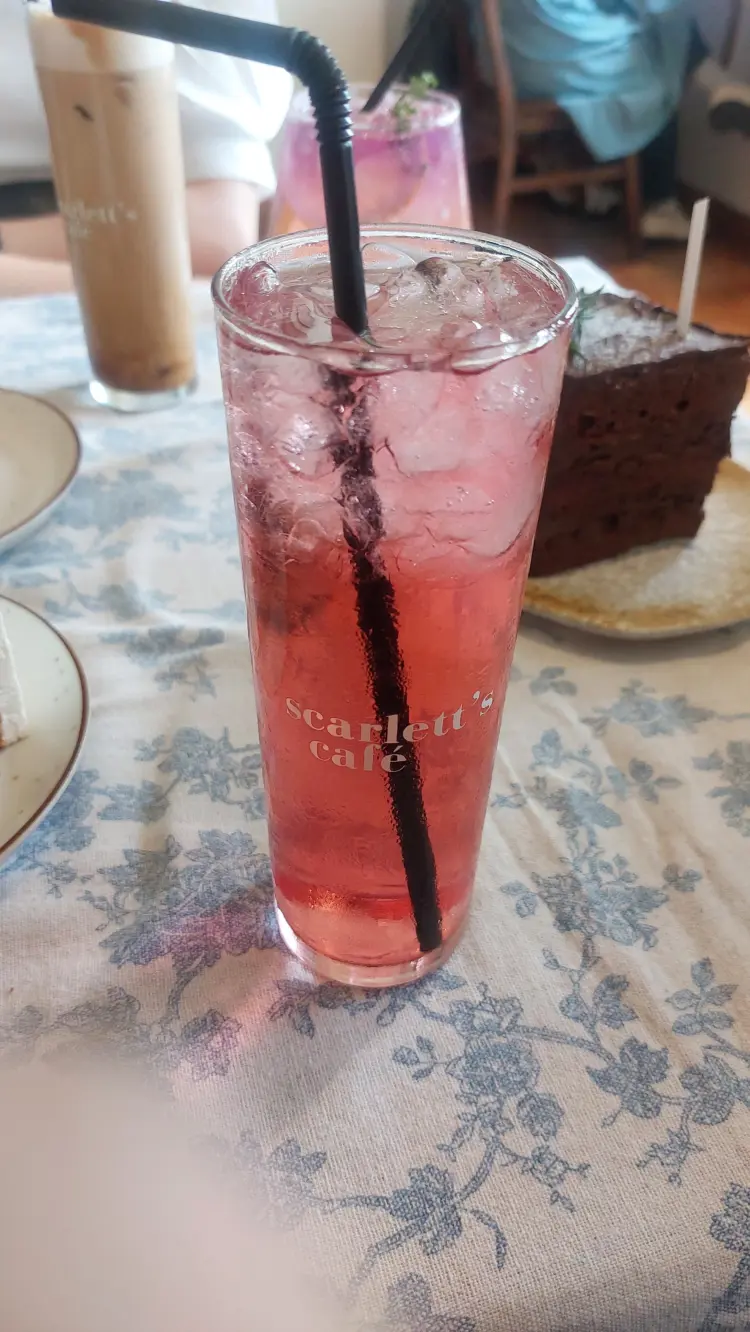 Scarlett's Café Pantai Indah Kapuk 9