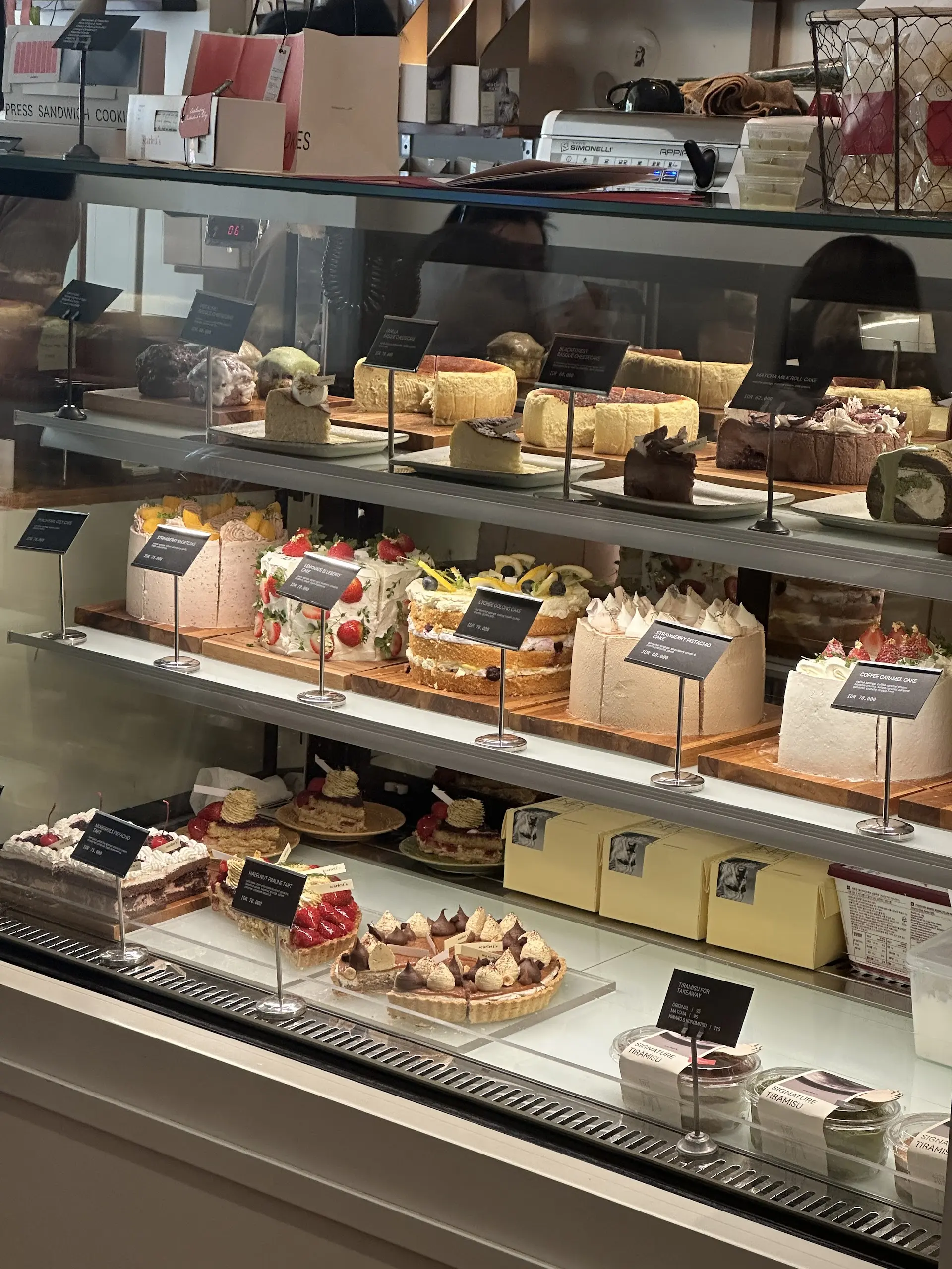 雅加达最火的浇淋提拉米苏，是不是年度最大智商税？ 1