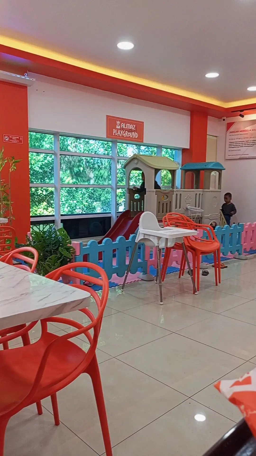 Google's 4.9-Star Fried Chicken Legend: Don't Come Hungry 6