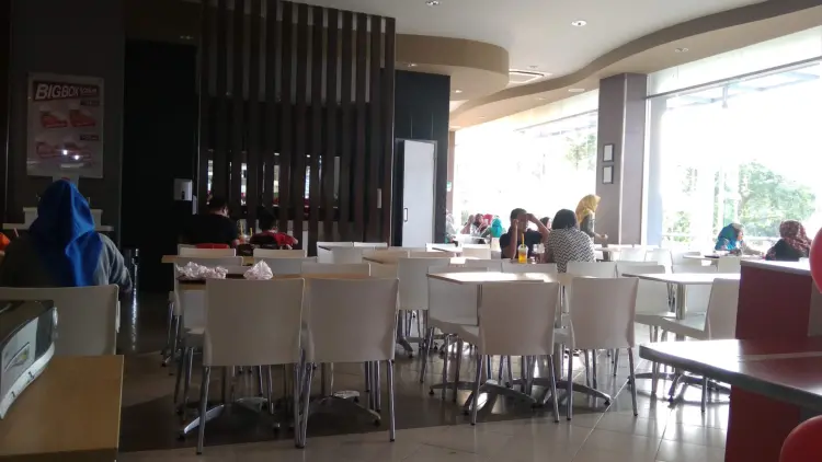 KFC Ramayana Baturaja 8