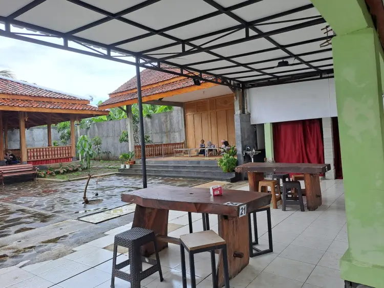 Pondok Makan Sumilir 10