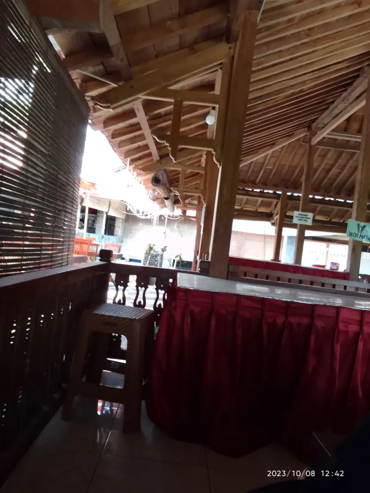 Pondok Makan Sumilir 9