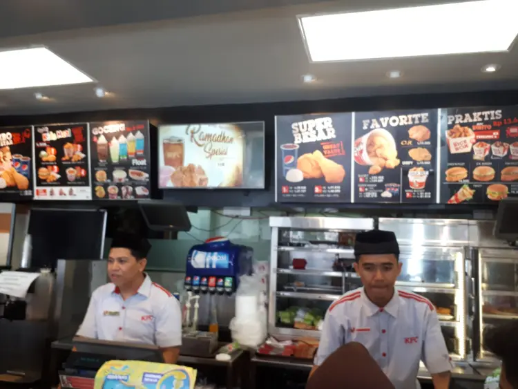 KFC Kaca Puri Tanjung Pinang 10