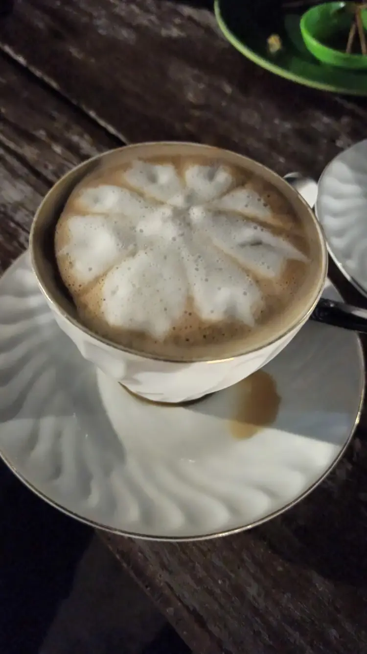 Kuala Cafe and Resto 5