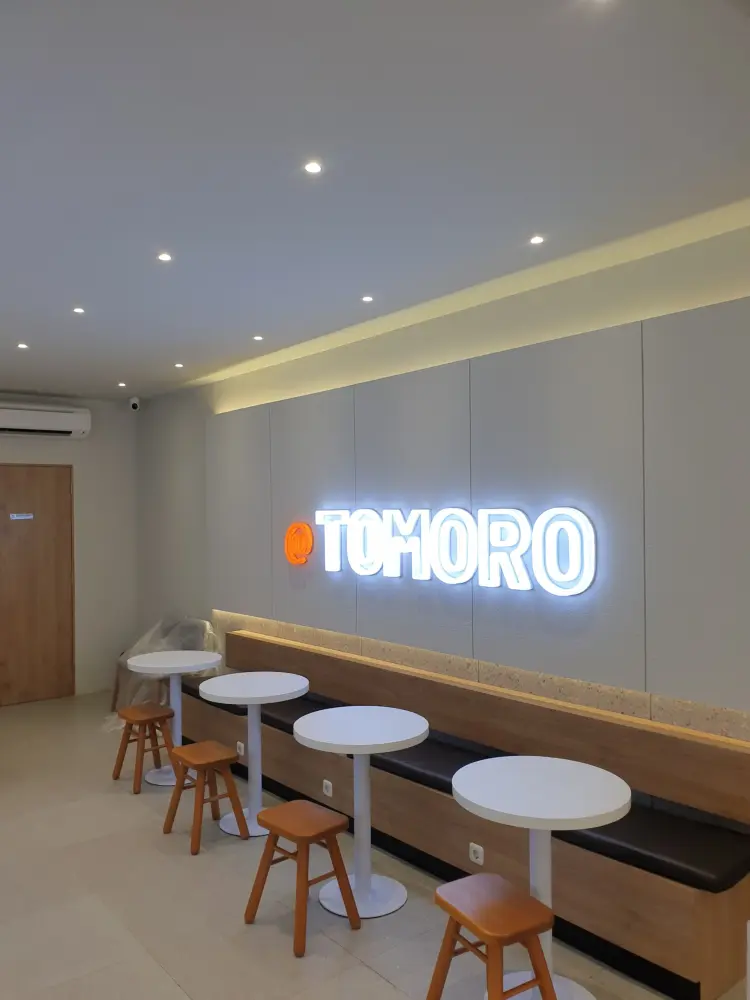 TOMORO COFFEE - Jl. Raya Jatiwaringin 9
