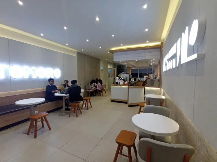TOMORO COFFEE - Jl. Raya Jatiwaringin 8