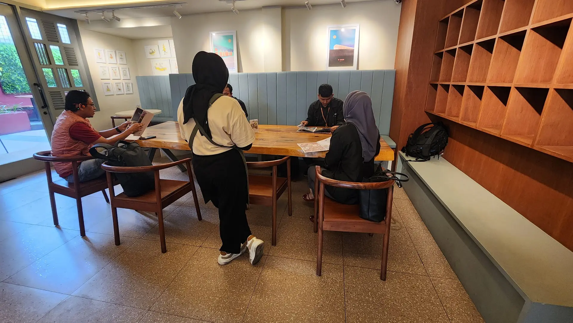 Don't Be Fooled by the 4.9 Rating! The Ordering Formula for this Viral Medan Cafe is Here. 5