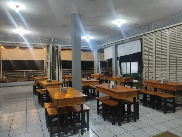 Tempat Makan Grill & Steamboat 1